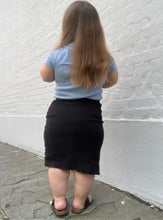 Load image into Gallery viewer, SKIRT - BLACK
